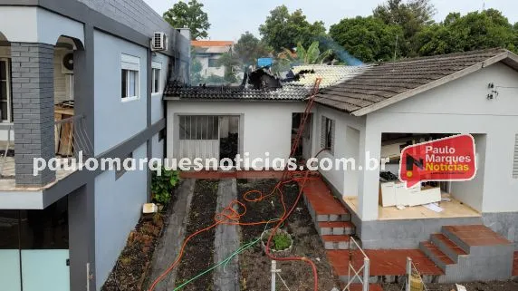 Boa Vista do Buricá/RS - Incêndio atinge residência no Centro do município