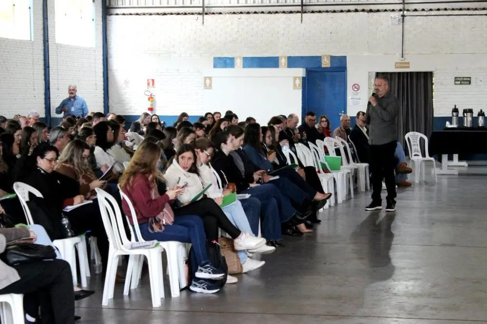 Servidores de Três Passos participam de seminário de Educação Fiscal em Entre-Ijuís